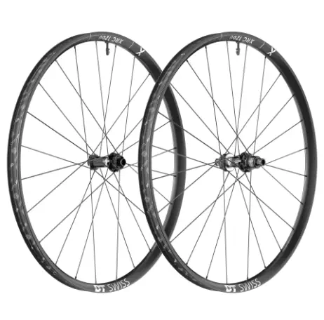 ARC 1100 Dicut DB (Gen 3, 2025): The 2025 ARC update answers the modern 28–30 mm tyre era with real‑world aero/handling improvements.